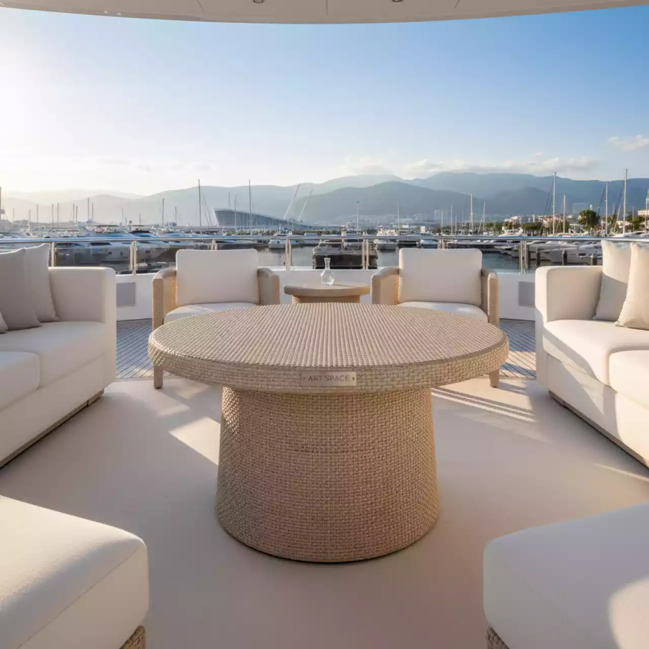 Аренда Стол журнальный из искусственного ротанга YH S4840W beige на VIP-яхте (Имеретинский порт) — ART SPACE