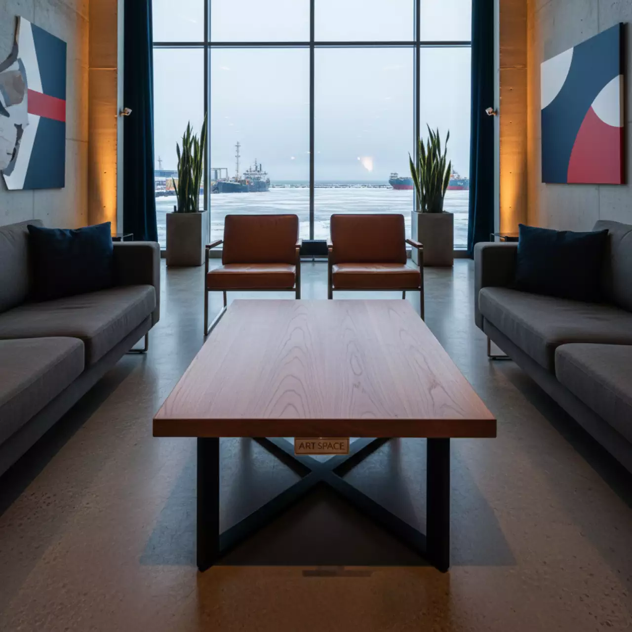 Аренда Стол журнальный корица Granary в зале «Чайка» (Морпорт) — ART SPACE