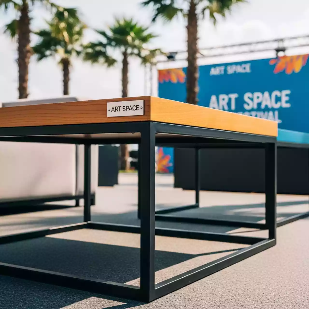 Аренда Стол журнальный Лофт 95 в гранд-отеле «Жемчужина» — ART SPACE