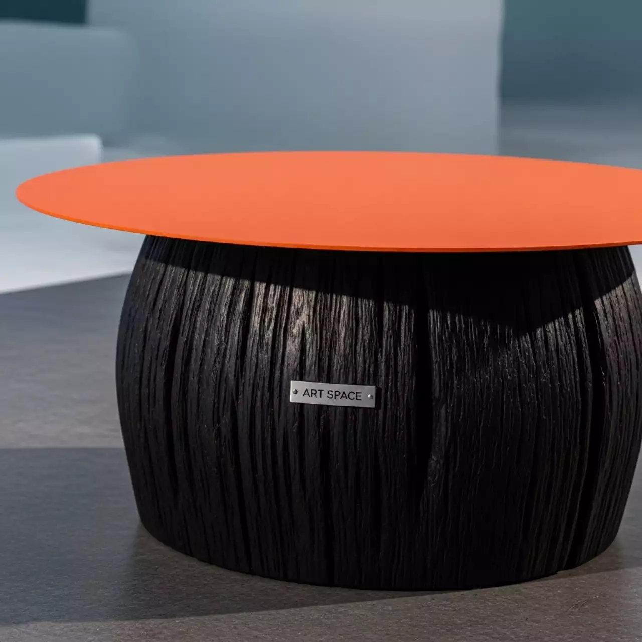 Аренда Стол журнальный обожженное дерево с оранжевой столешницей в ледовом дворце «Роза Хутор» — ART SPACE