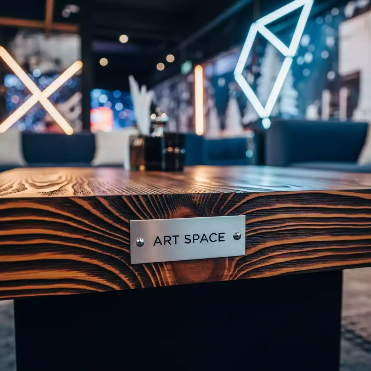 Аренда Стол журнальный обожженный в Panorama by Mercure — ART SPACE