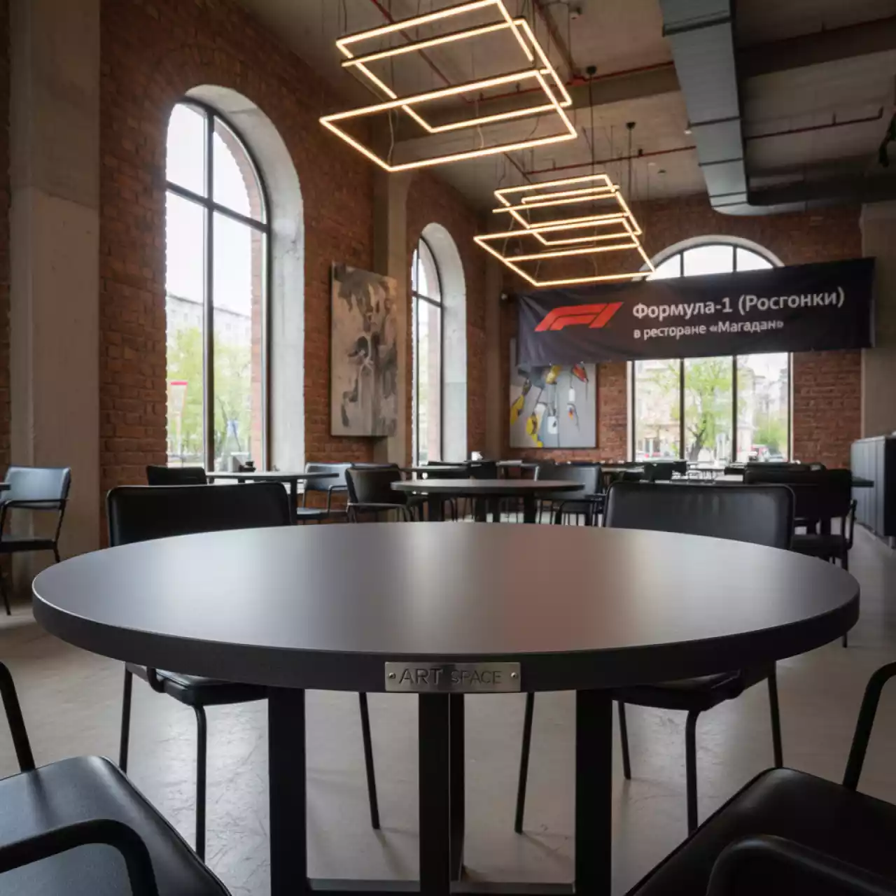 Аренда Столешница круглая из compact laminate в ресторане «Магадан» — ART SPACE