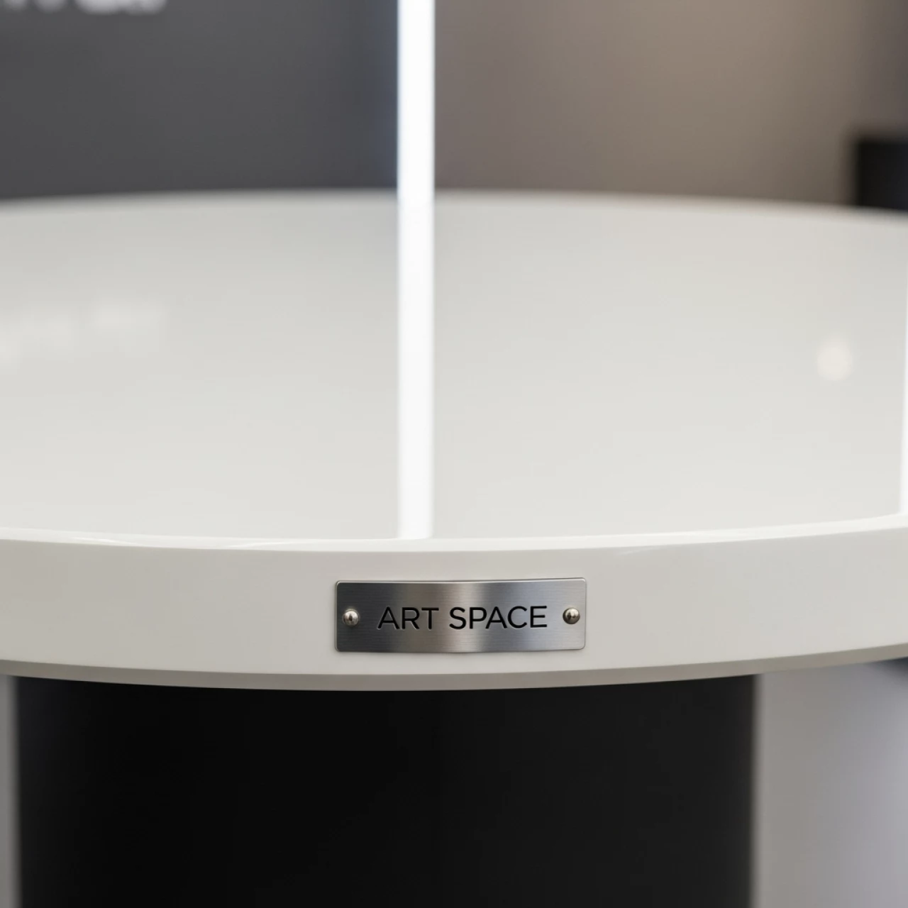 Аренда Столешница круглая Piano Laminato D 80 в МФК «Горный» — ART SPACE