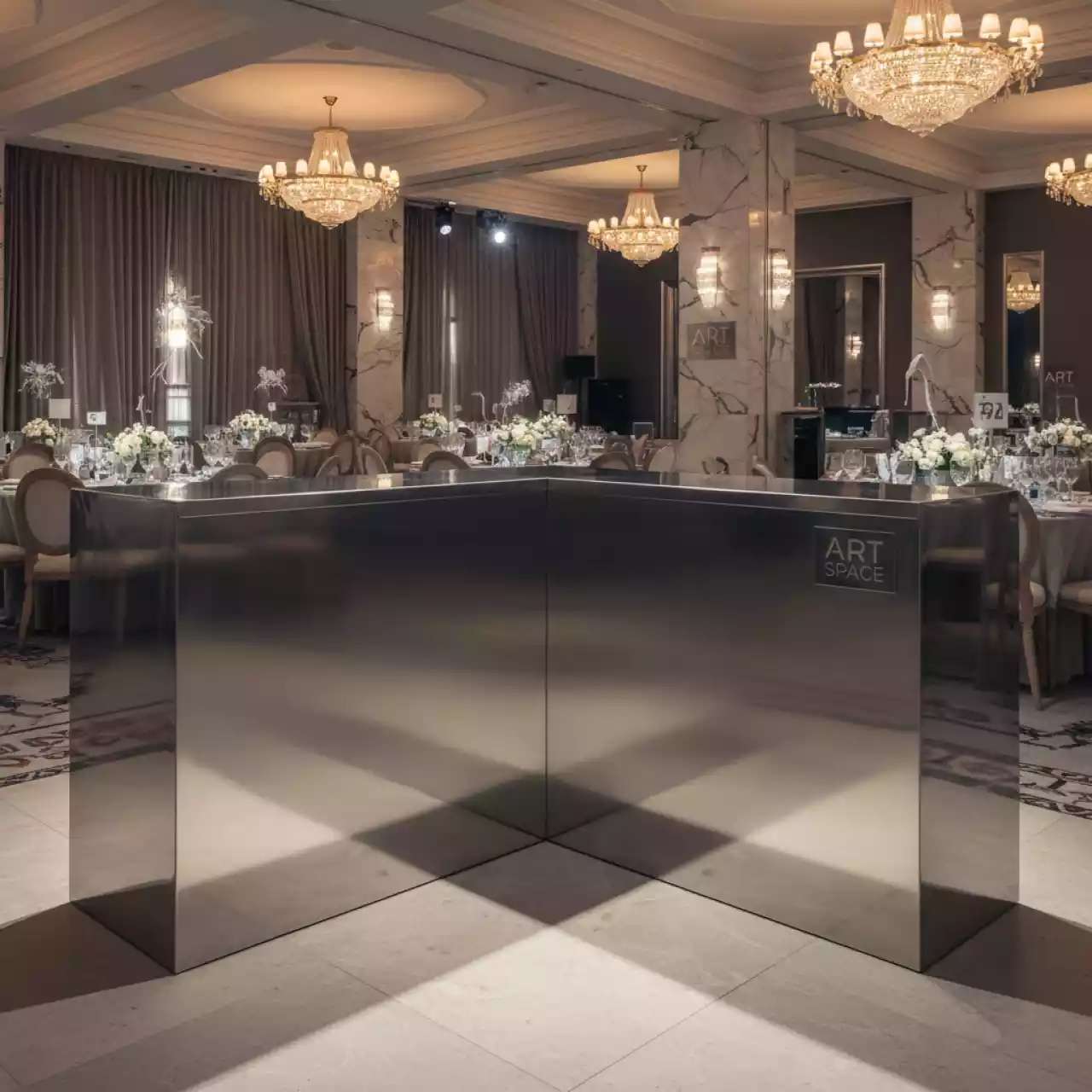 Аренда Столешница стальная Jumbo Corner Desk в Маринс Парк Отеле — ART SPACE