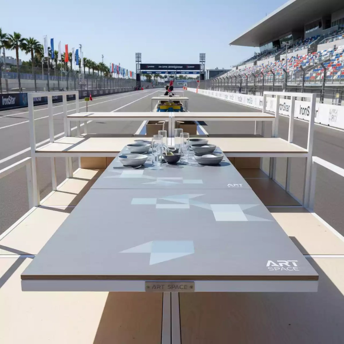 Аренда Столешницы Compact Laminate прямоугольная для Tripe Double на Сочи Автодроме — ART SPACE
