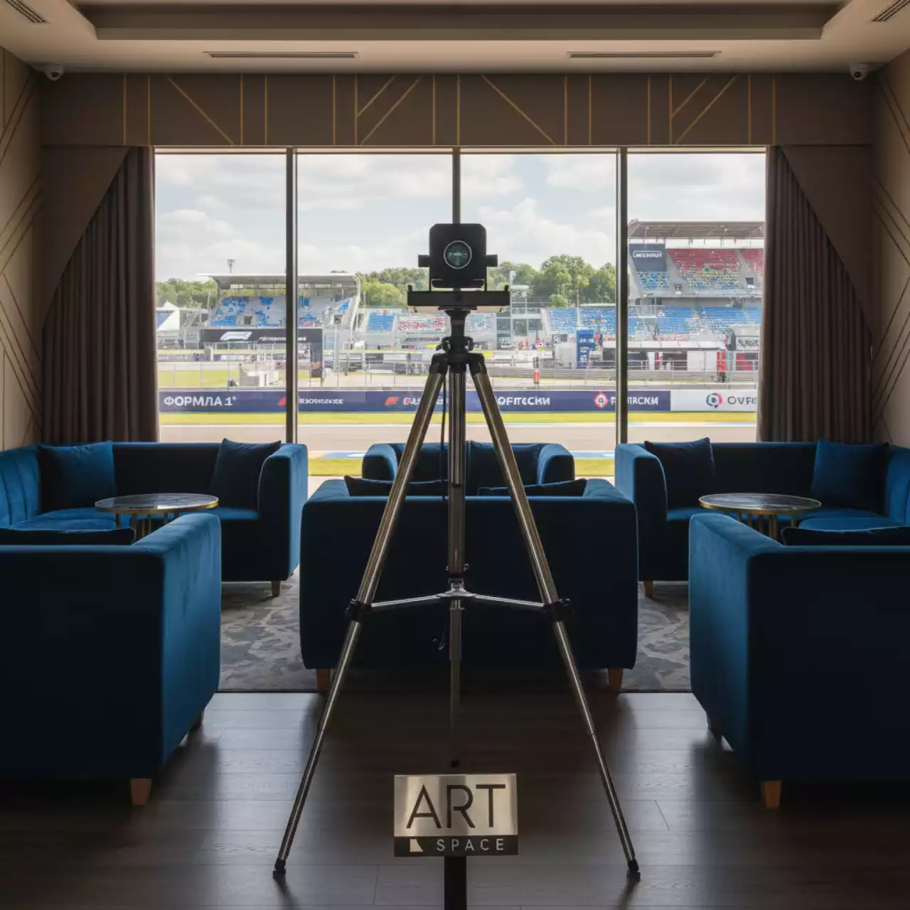 Аренда Столик для проектора Classic Solution PT 2 в Omega Sirius — ART SPACE