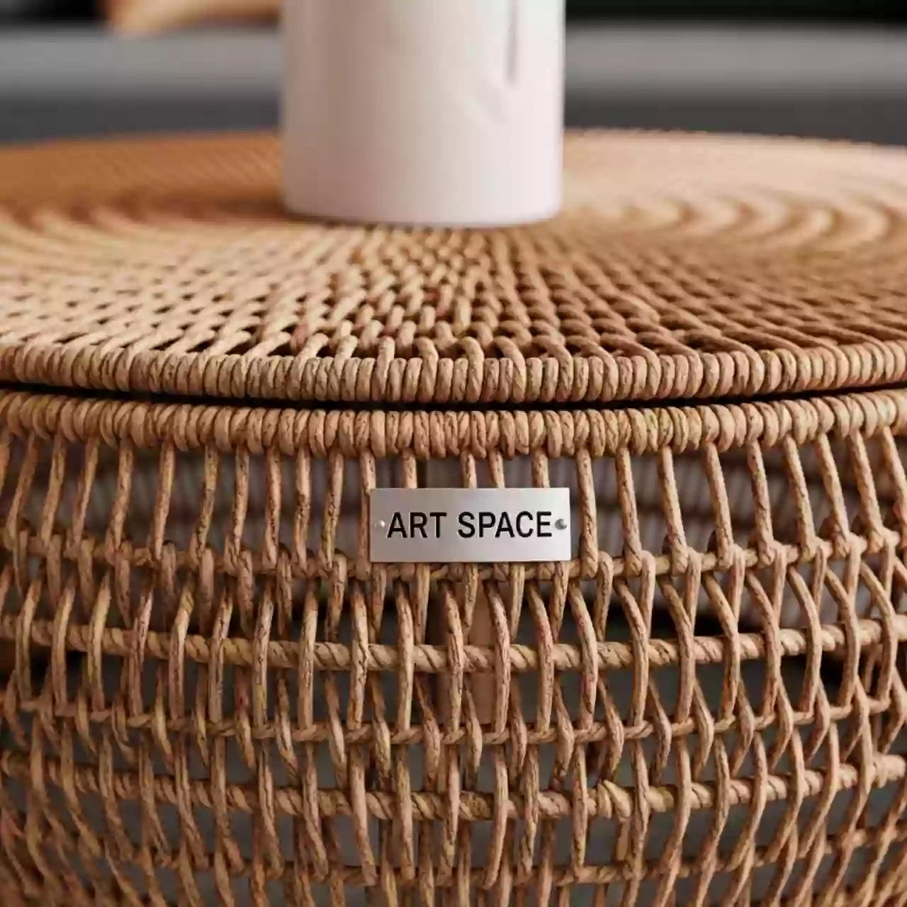 Аренда Столик кофейный плетеный Vino в пляжном клубе Del Mar — ART SPACE