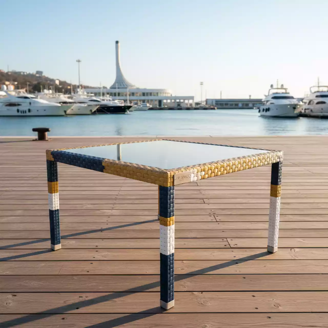 Аренда Столик пластиковый плетеный журнальный Monaco Lounge на территории Морпорта Сочи — ART SPACE