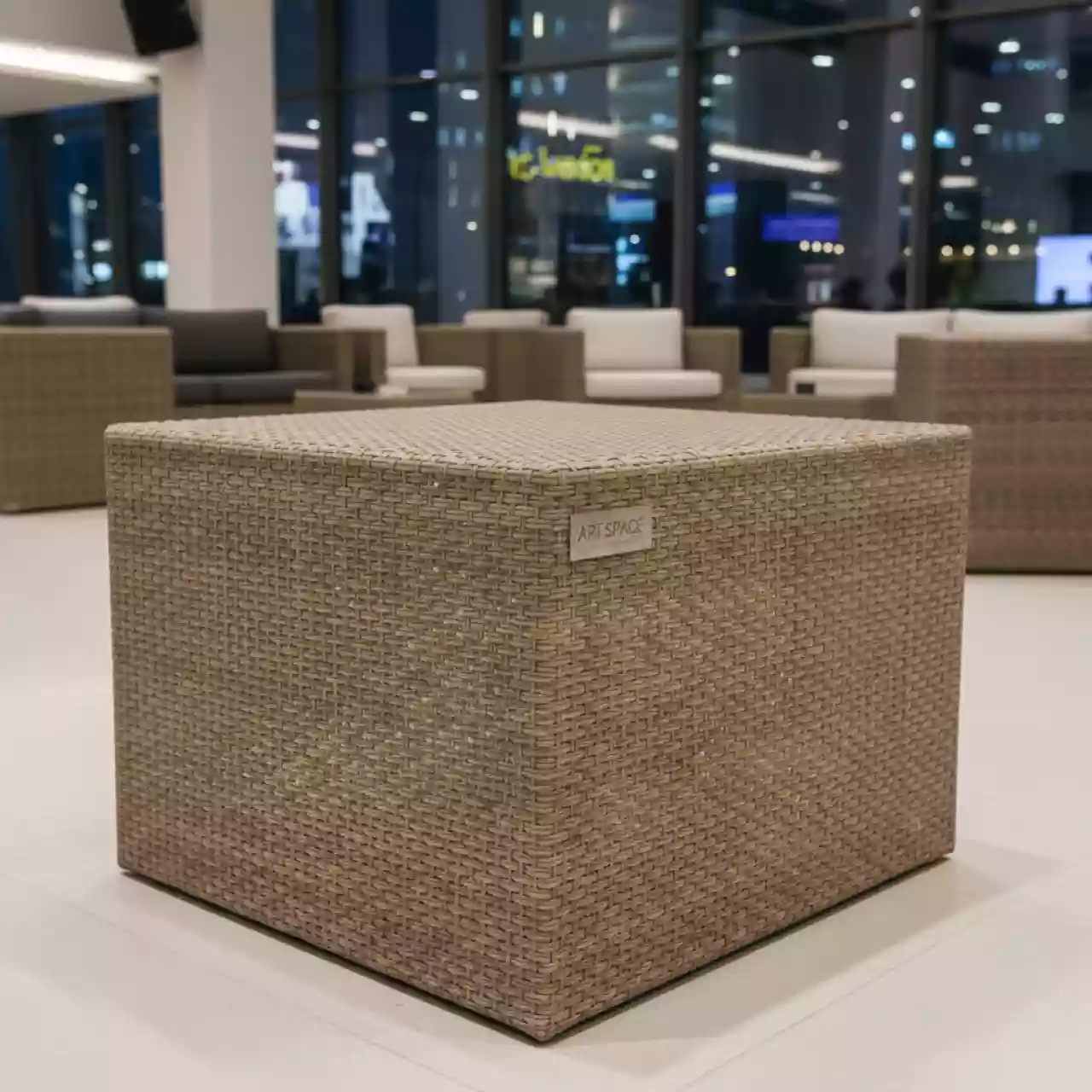 Аренда Столик журнальный бежево коричневый из искусственного ротанга Бурса 45х45 в Stella di Mosca — ART SPACE