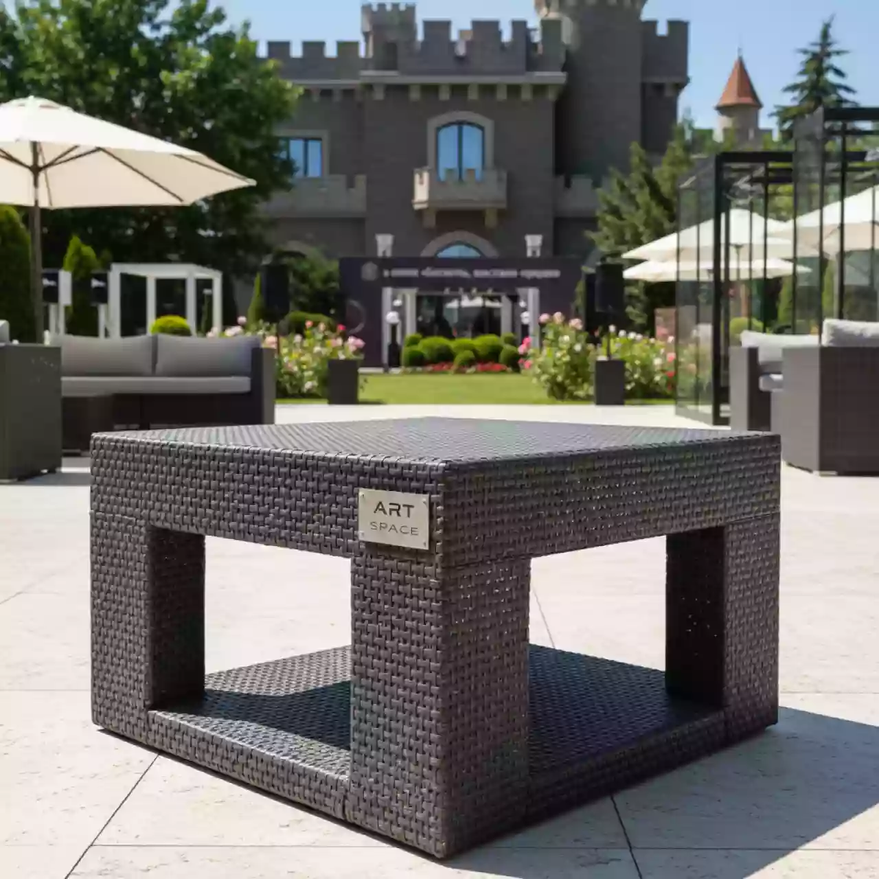 Аренда Столик журнальный графит из искусственного ротанга Кон Панна в отеле «Богатырь» — ART SPACE