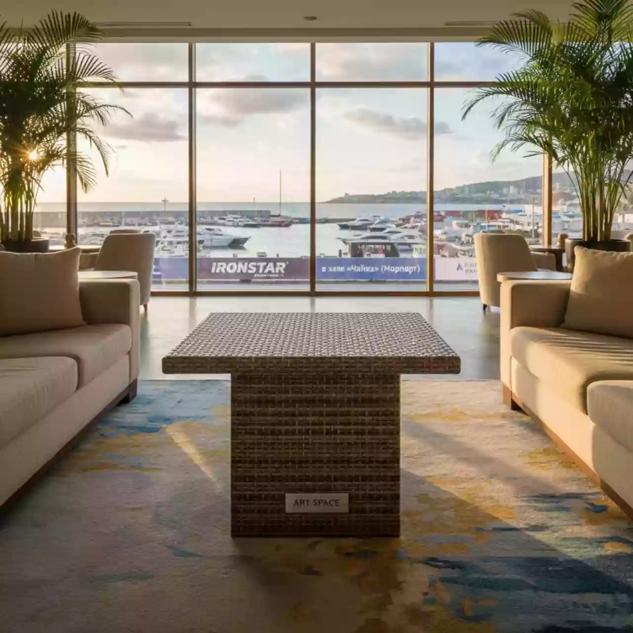 Аренда Столик журнальный из искусственного ротанга бежево коричневый Бурса 45х45 в зале «Чайка» (Морпорт) — ART SPACE