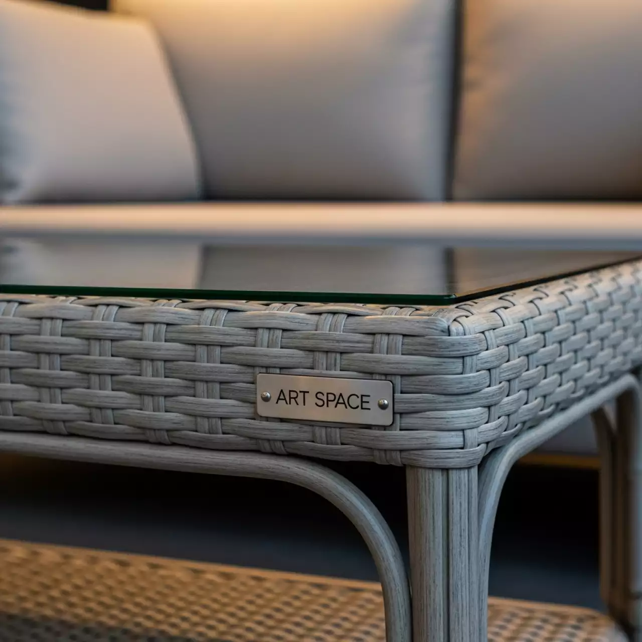 Аренда Столик журнальный из искусственного ротанга серого цвета Ницца в ресторане «Sanremo» — ART SPACE