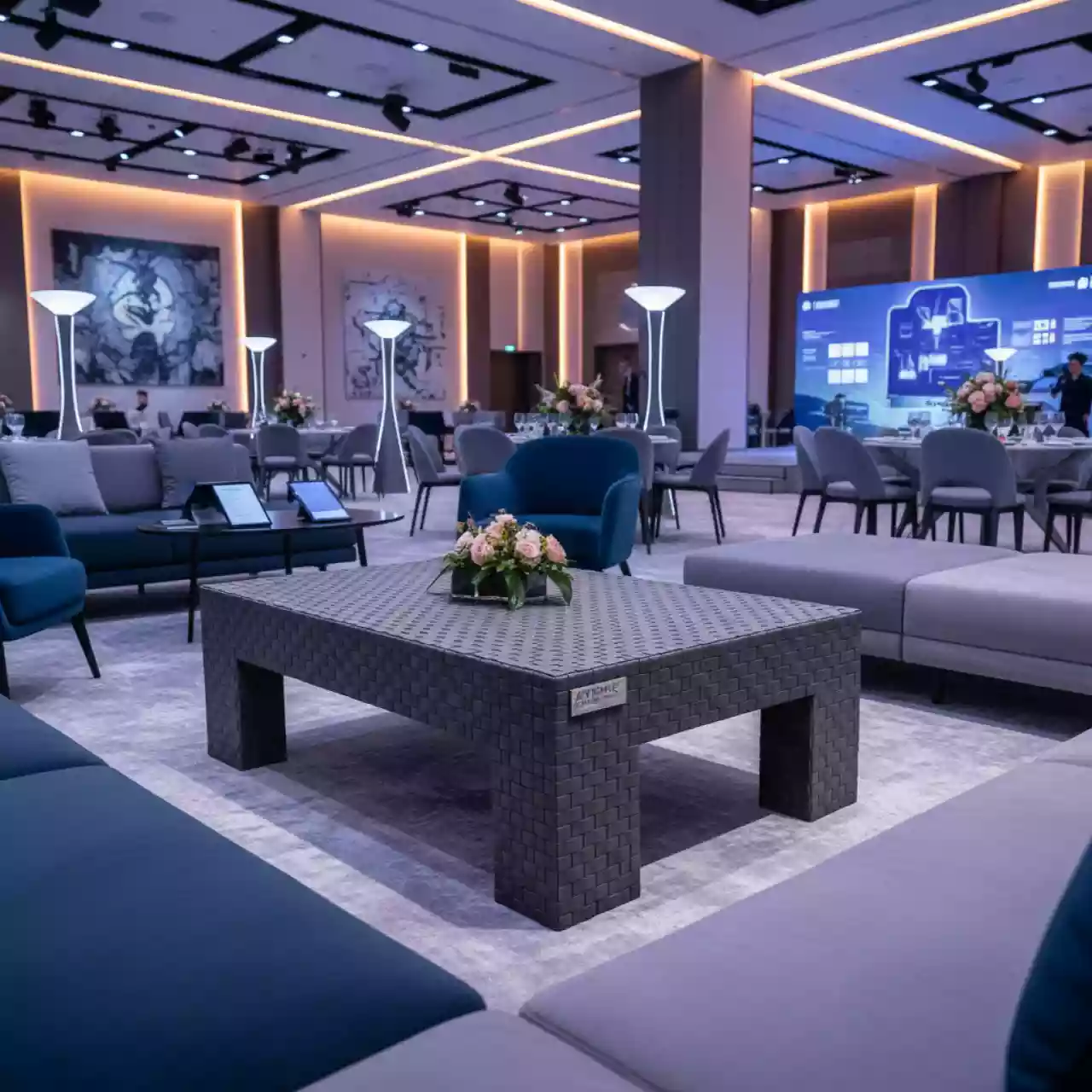 Аренда Столик журнальный плетеный YH S4019G TW graphite в банкетном зале «Дельфин» — ART SPACE