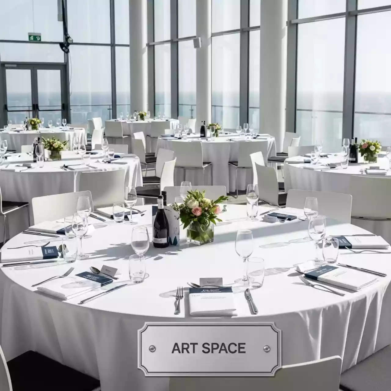 Аренда Столы банкетные 180 см для конференции в зале «Чайка» (Морпорт) — ART SPACE
