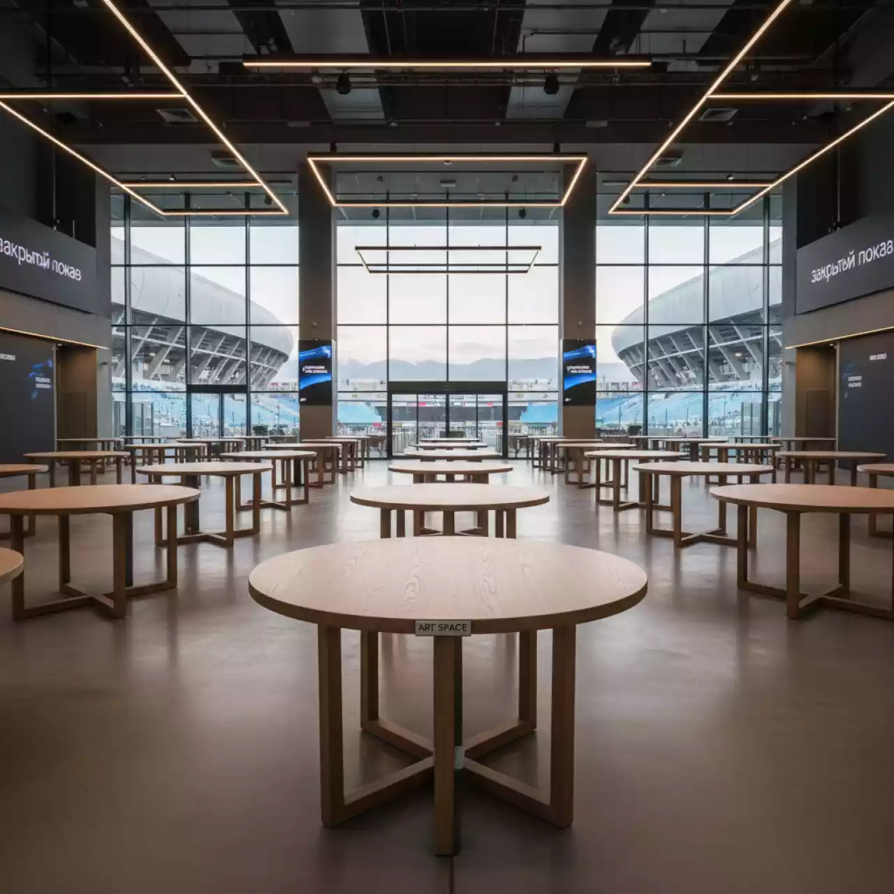 Аренда Столы круглые 120х60 на арене «Фишт» — ART SPACE