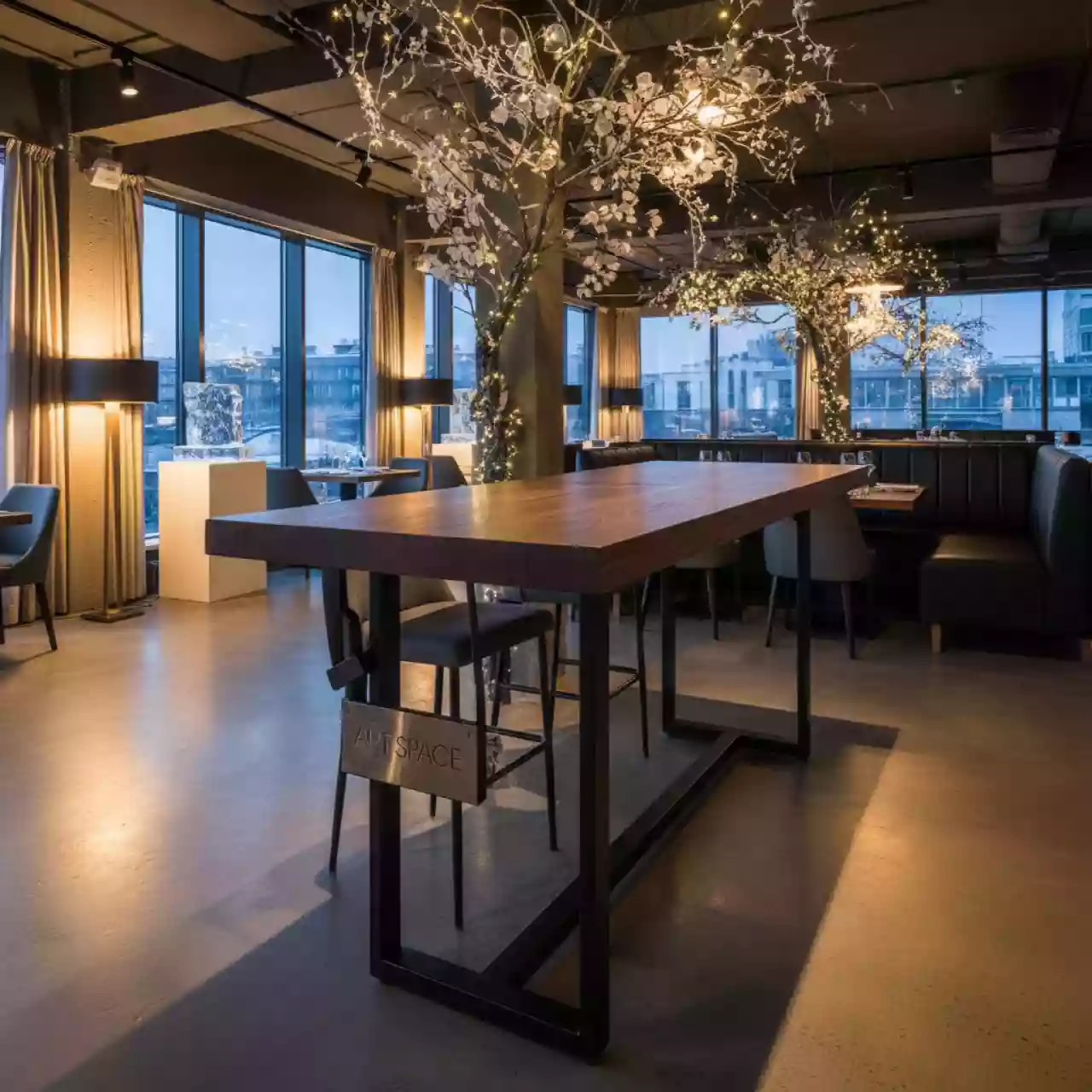 Аренда Столы лофт 150х75х110 см в ресторане «Brunello» — ART SPACE