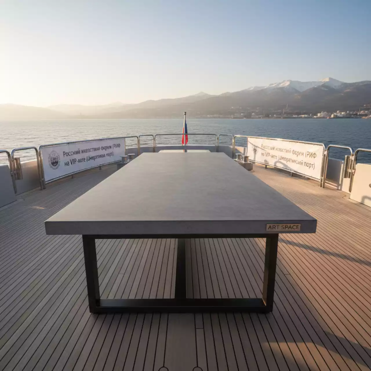 Аренда Столы серые прямоугольные на VIP-яхте (Имеретинский порт) — ART SPACE