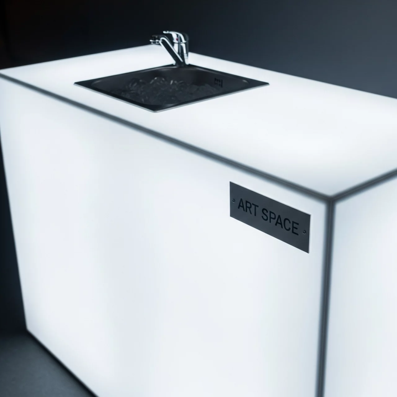 Аренда Стойка барная светящаяся с мойкой и ящиком для льда Bartolomeo в отеле Radisson Lazurnaya — ART SPACE