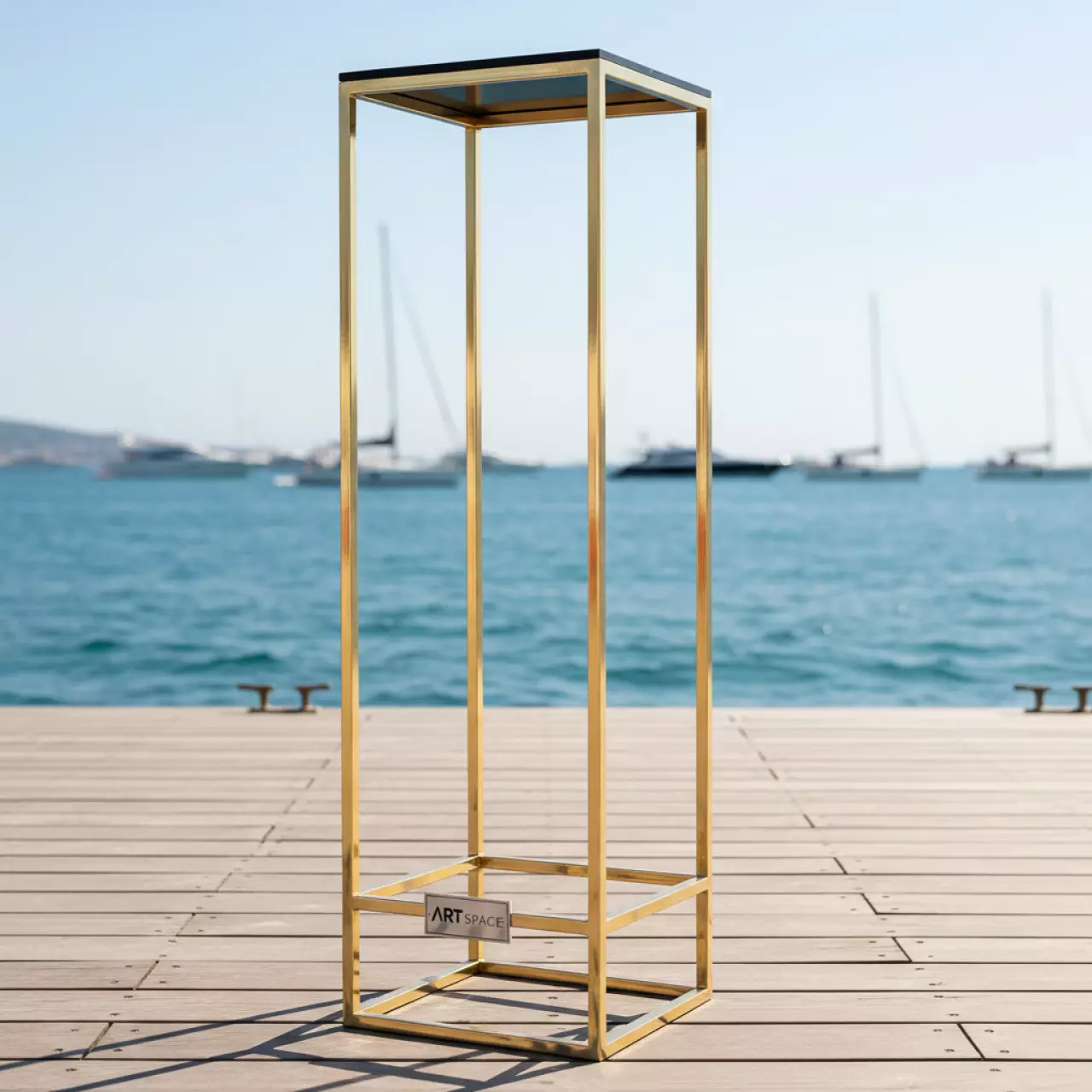 Аренда Стойка для цветов Лючия золотая на парусной регате (Сочи) — ART SPACE