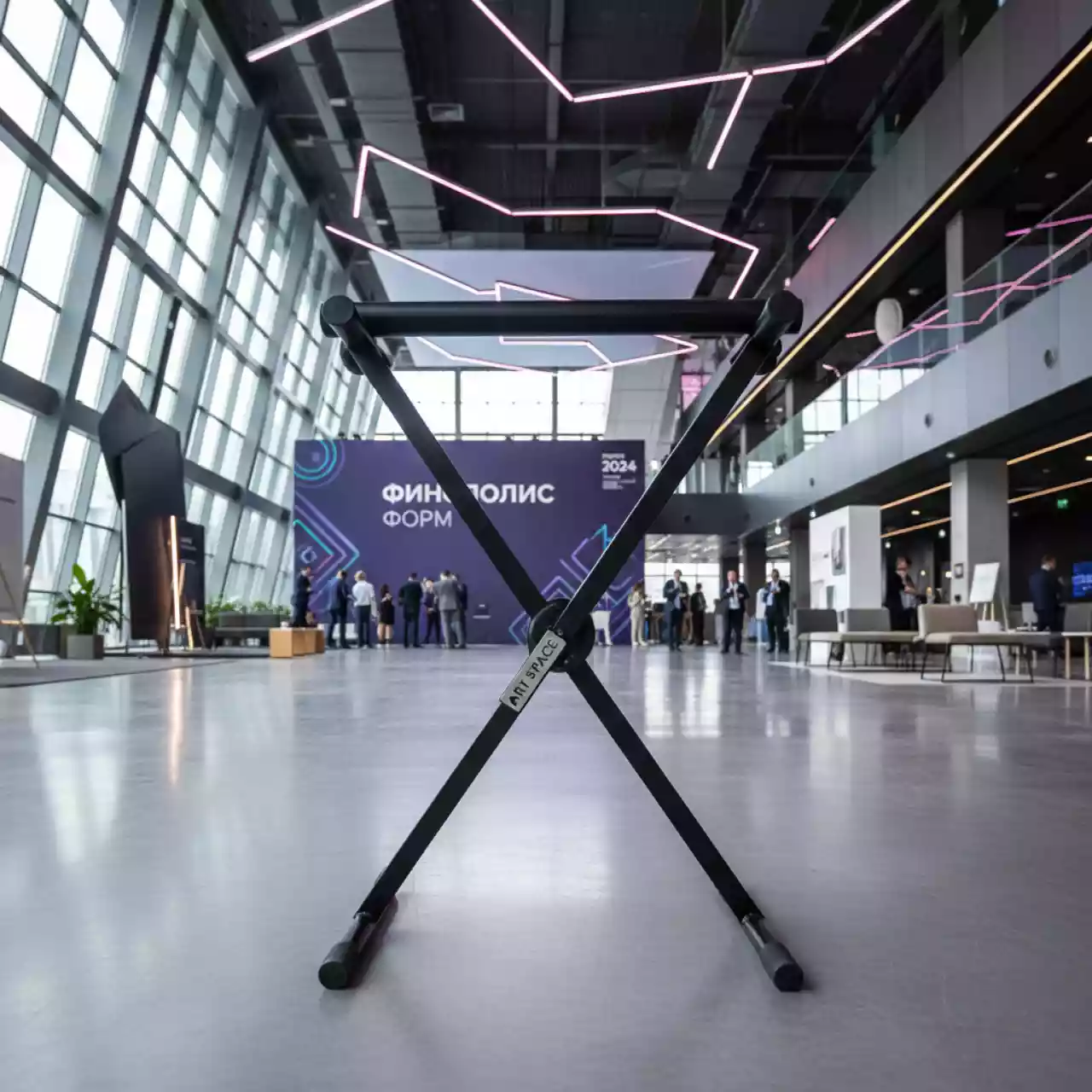 Аренда Стойка для клавишных On Stage KS7350 в МФК «Горный» — ART SPACE