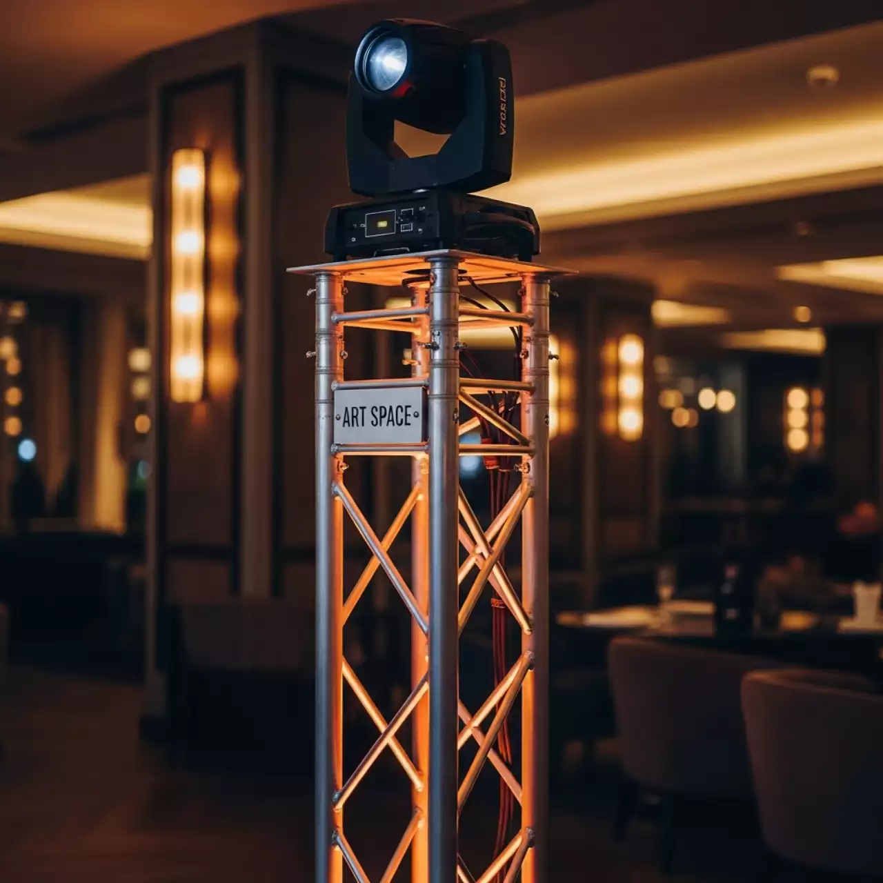 Аренда Стойка для звука и света Mono totem 1.5x3 м в ресторане «Sanremo» — ART SPACE