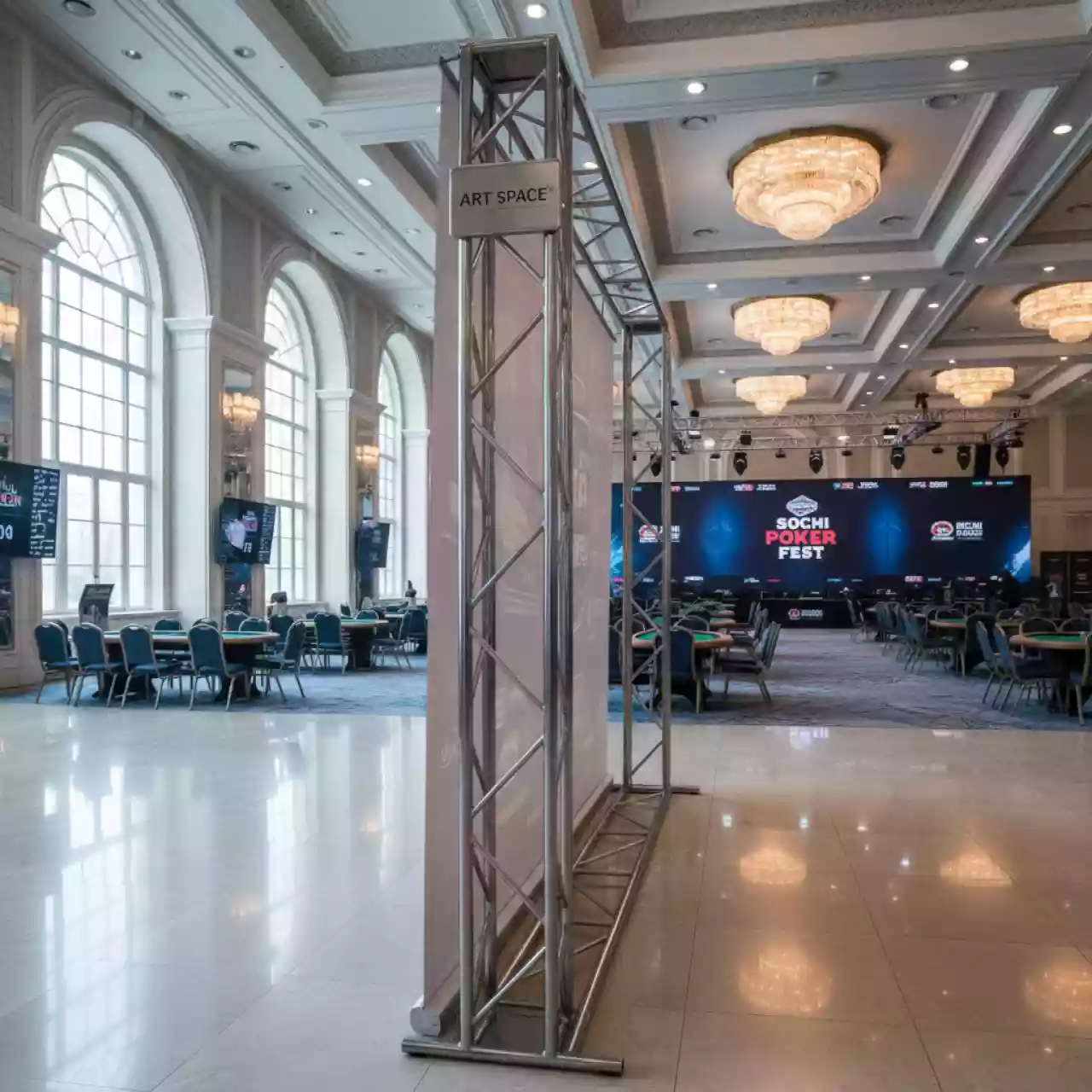Аренда Стойка хромированная для баннера в конгресс-холле отеля Жемчужина — ART SPACE