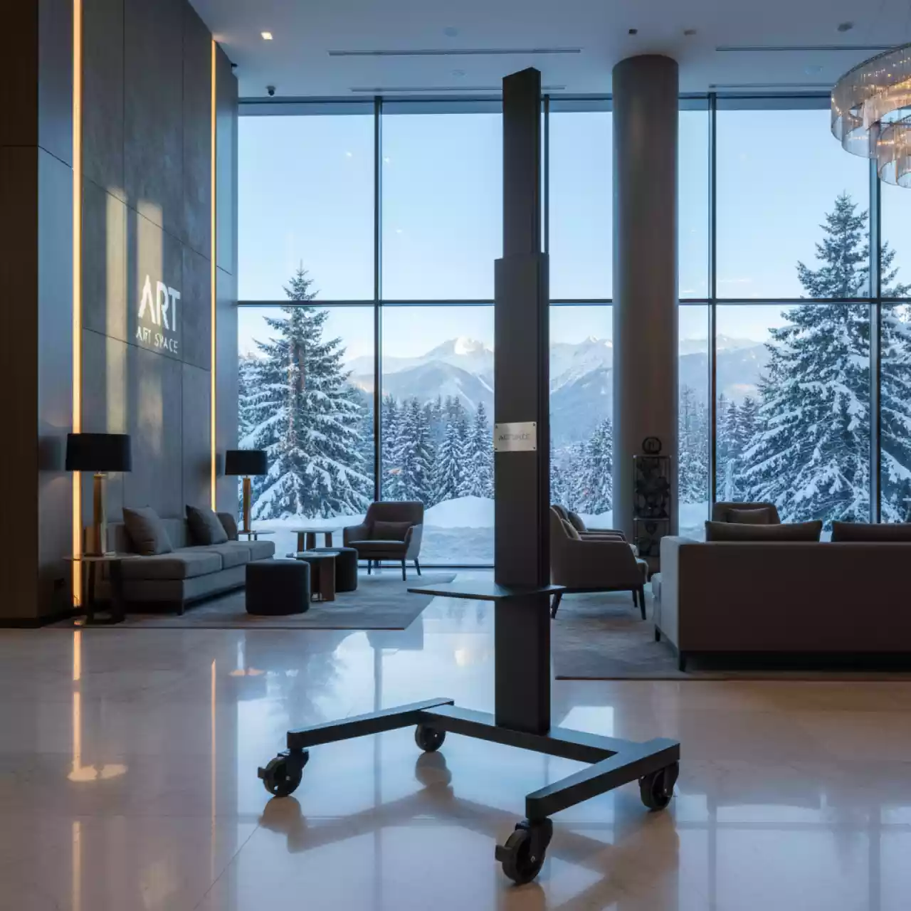 Аренда Стойка мобильная NexTouch NextMobi ECO 55 75 в Swissôtel Resort Sochi Kamelia — ART SPACE