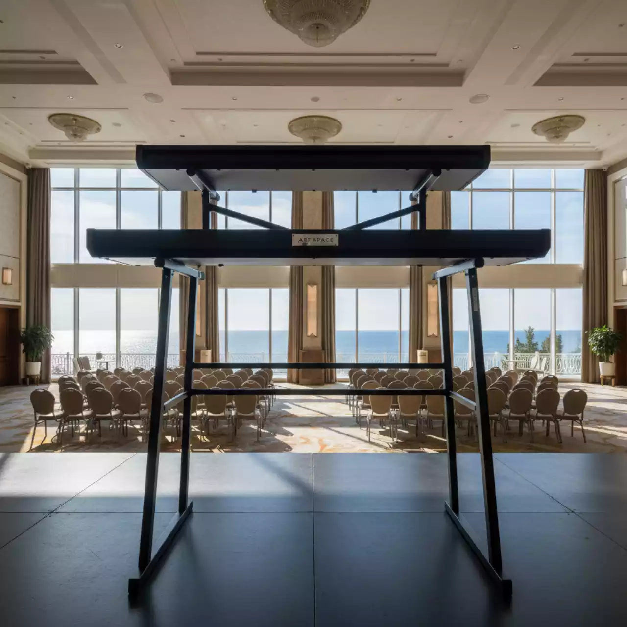 Аренда Стойка под клавиши двухъярусная в отеле Hyatt Regency Sochi — ART SPACE