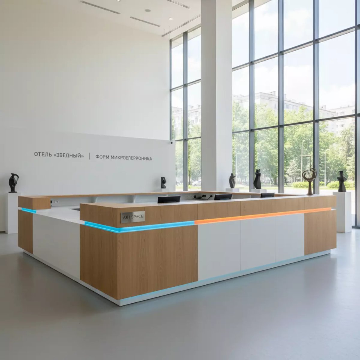 Аренда Стойки регистрации ресепшн и барные в отеле «Звездный» — ART SPACE