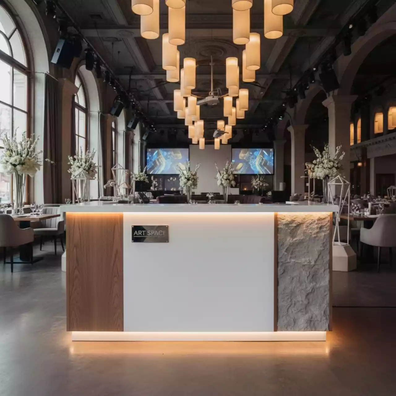 Аренда Стойки ресепшн мобильные в ресторане «Баран-Рапан» — ART SPACE