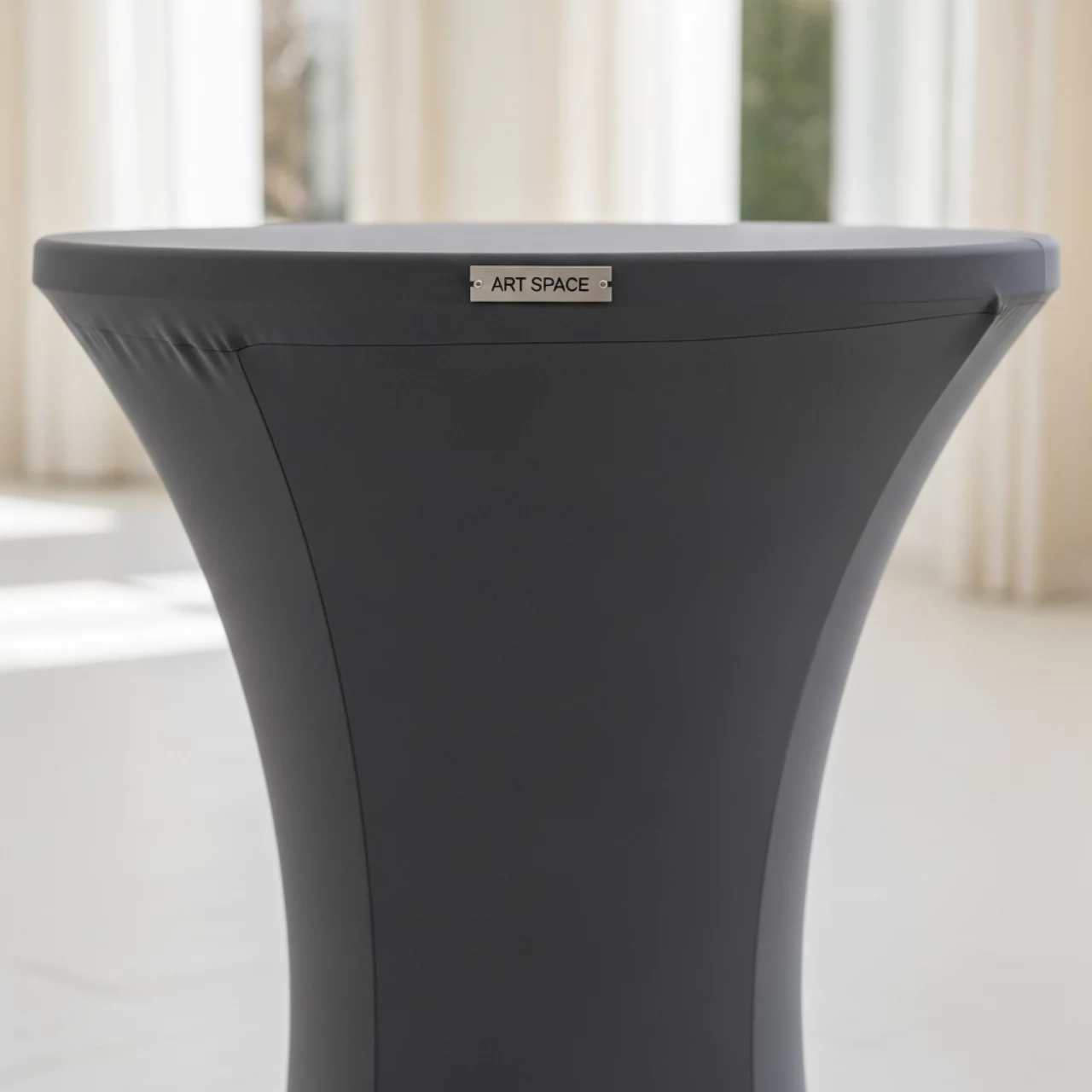 Аренда Стрейч скатерть для коктейльного стола серая на вилле «Анна» — ART SPACE