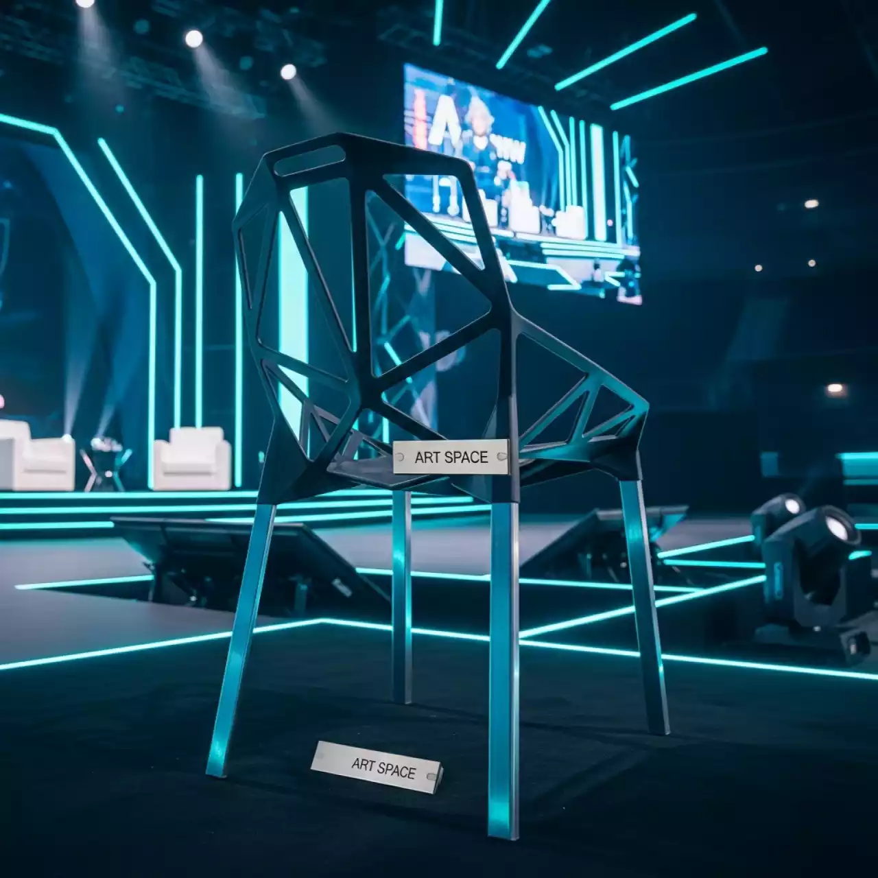 Аренда Стул Аддисон в VK Stadium Sirius — ART SPACE