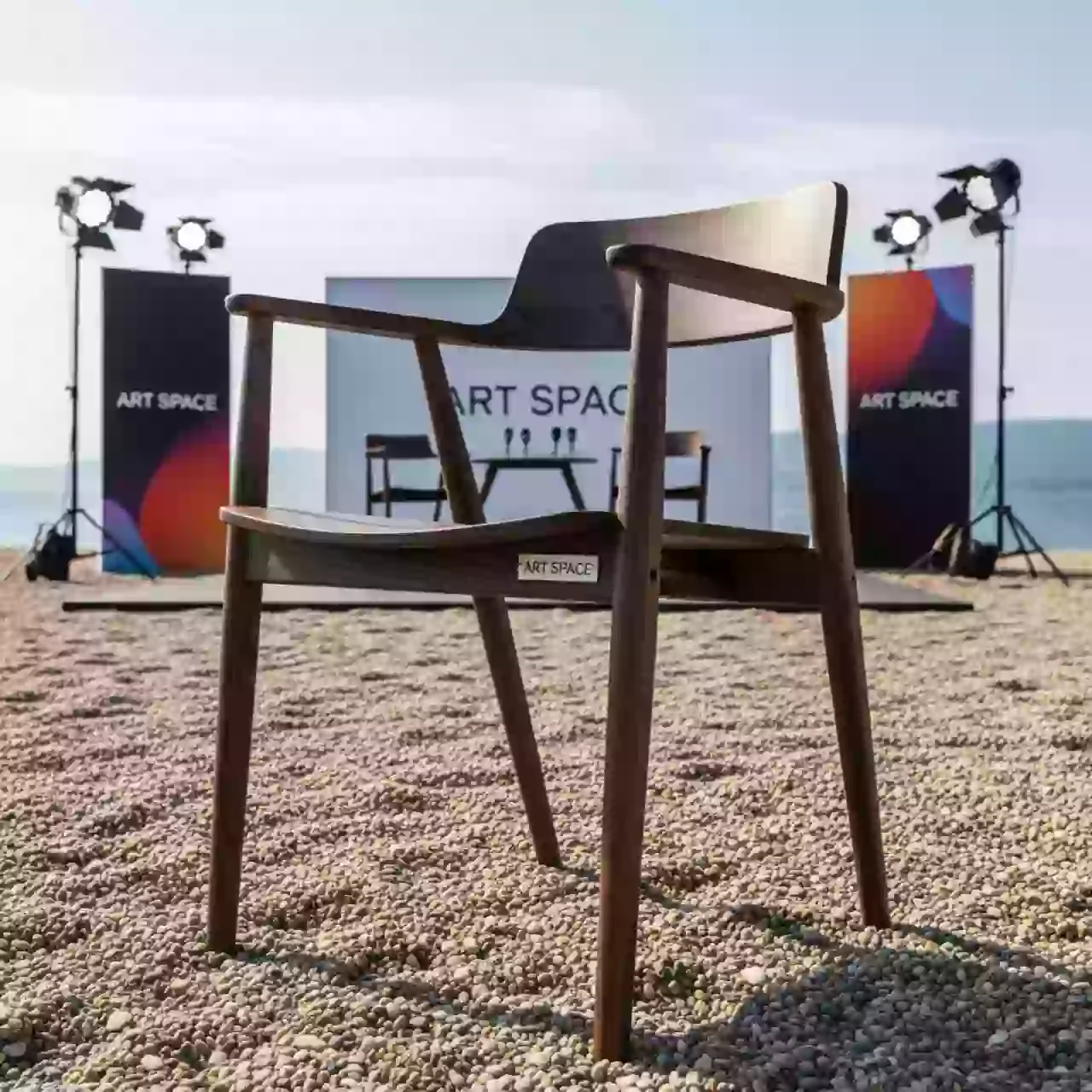 Аренда Стул Акрюм массив дуба темно коричневый на пляже «Маяк» — ART SPACE