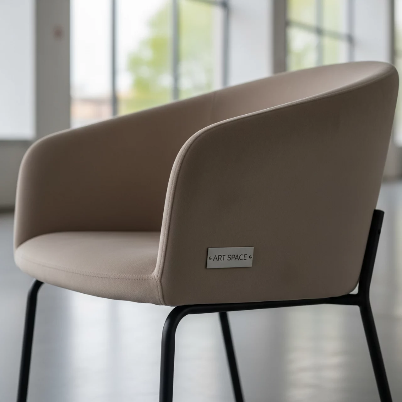 Аренда Стул Аква черные ножки бежевый велюр на Медальной площади — ART SPACE
