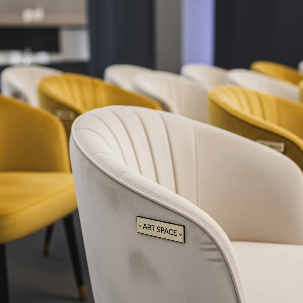 Аренда Стул Arni в ледовом дворце «Роза Хутор» — ART SPACE