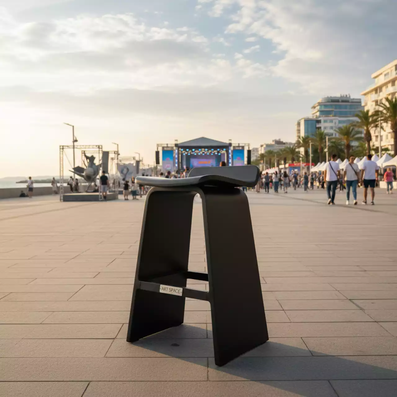 Аренда Стул барный деревянный черный Irony на Имеретинской набережной — ART SPACE