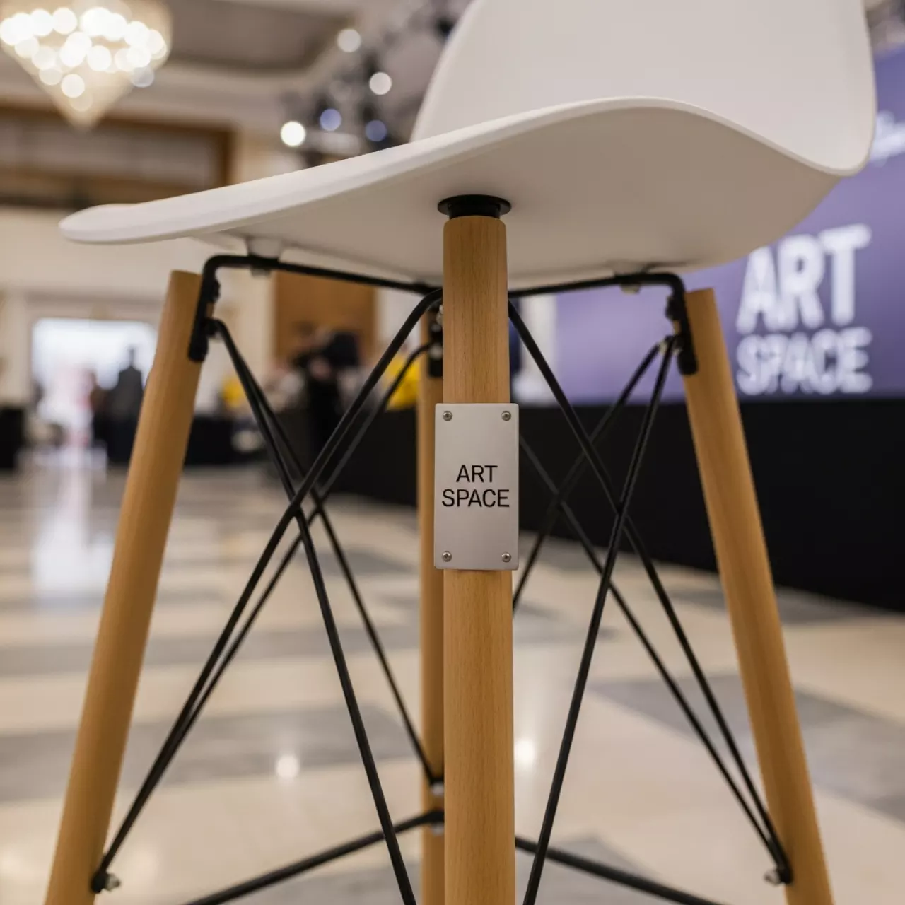 Аренда Стул барный дизайнерский Eames DSW в конгресс-холле отеля Жемчужина — ART SPACE