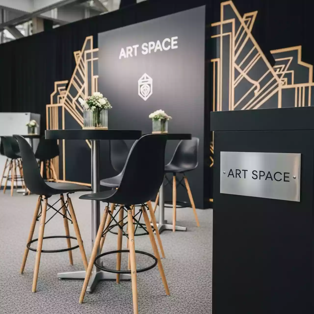 Аренда Стул барный дизайнерский Eames стиль DSW black черного цвета в комплексе «Дагомыс» — ART SPACE