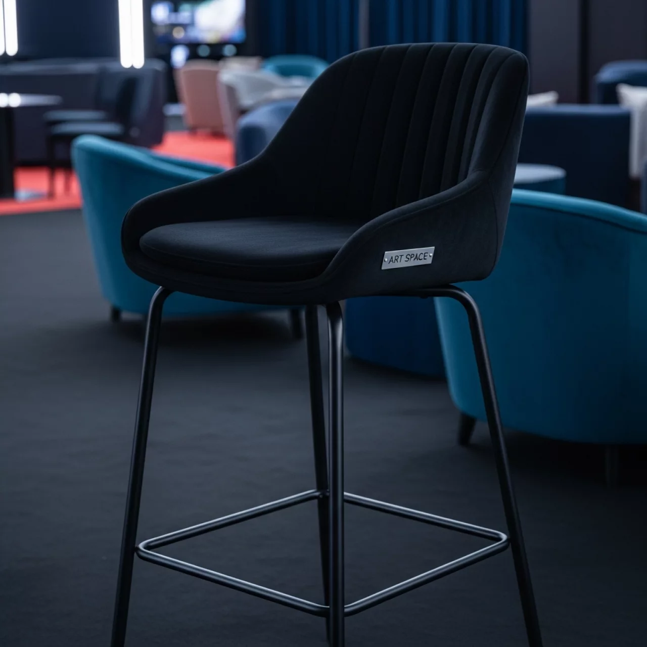 Аренда Стул барный Everly чёрный на Сочи Автодроме — ART SPACE