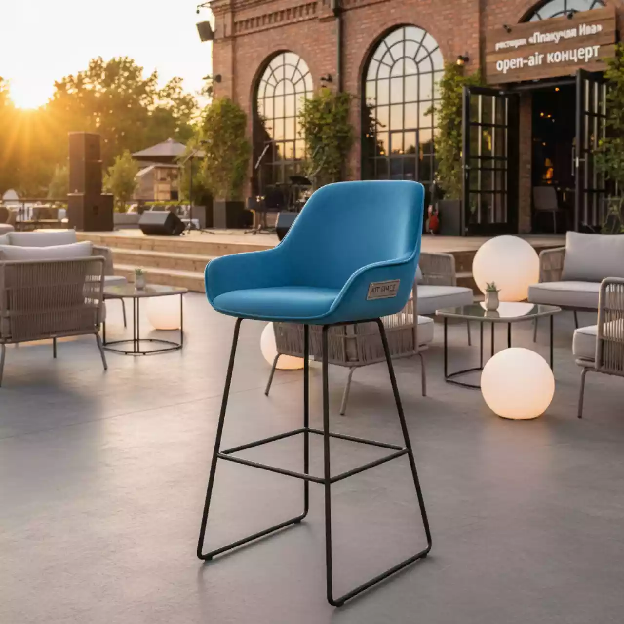 Аренда Стул барный Маллин велюр Palermo sky ножки металл в ресторане «Плакучая Ива» — ART SPACE