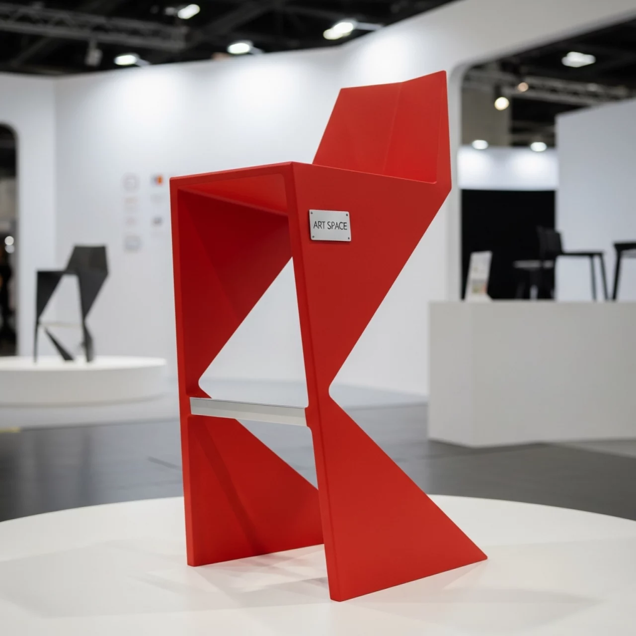 Аренда Стул барный Miura red на арене «Фишт» — ART SPACE