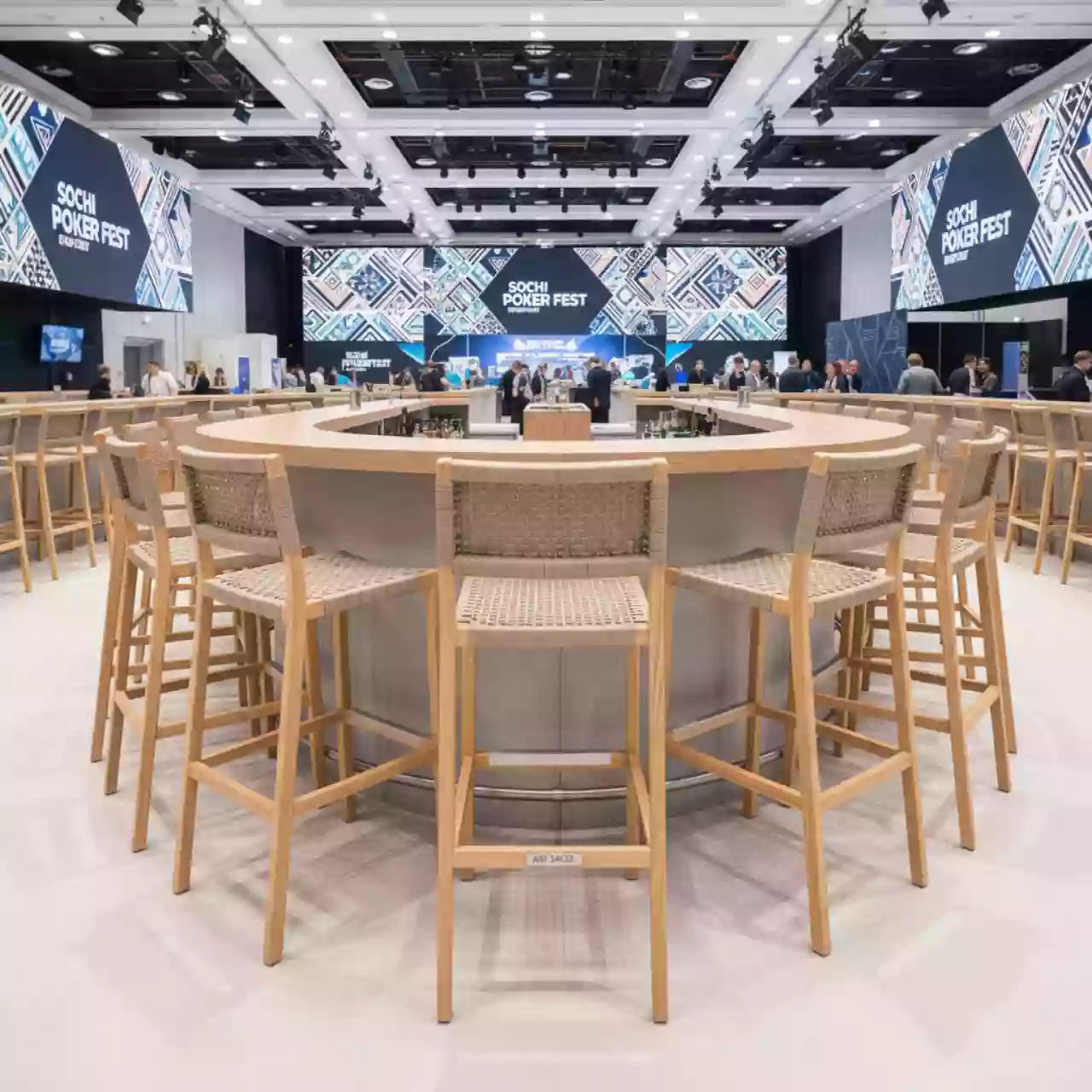 Аренда Стул барный Nola из искусственного ротанга в ОКЦ «Галактика» — ART SPACE