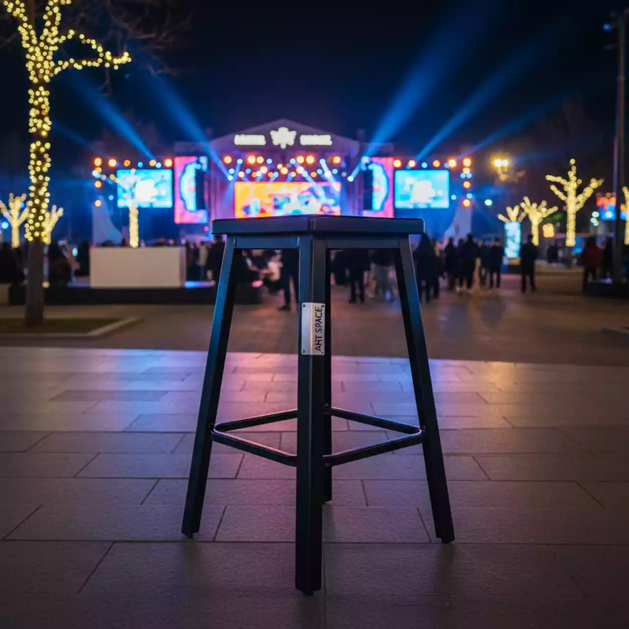 Аренда Стул барный Tolix Wood черный глянцевый в парке «Ривьера» — ART SPACE