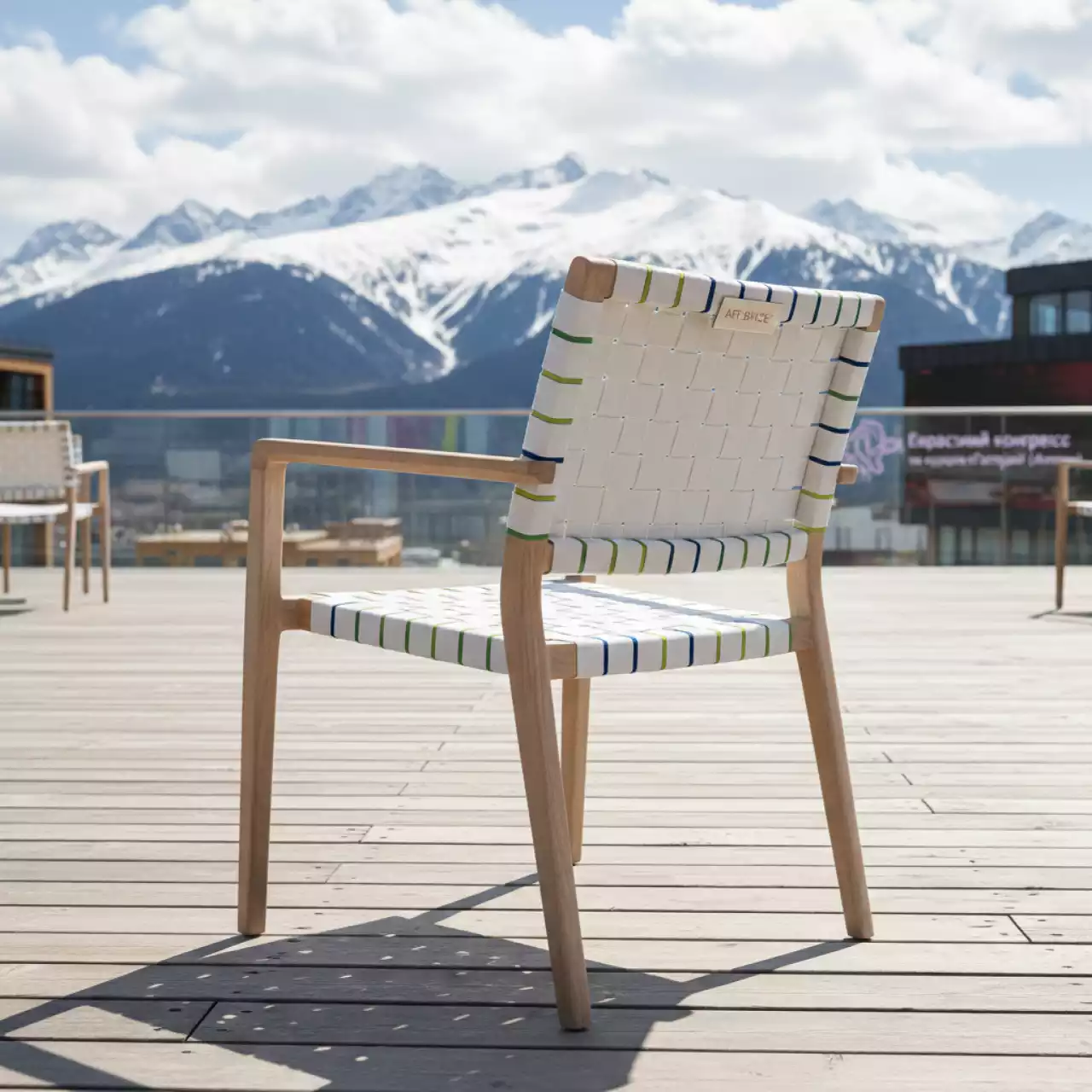 Аренда Стул белый натуральный Vitla на курорте «Газпром» (Альпика) — ART SPACE