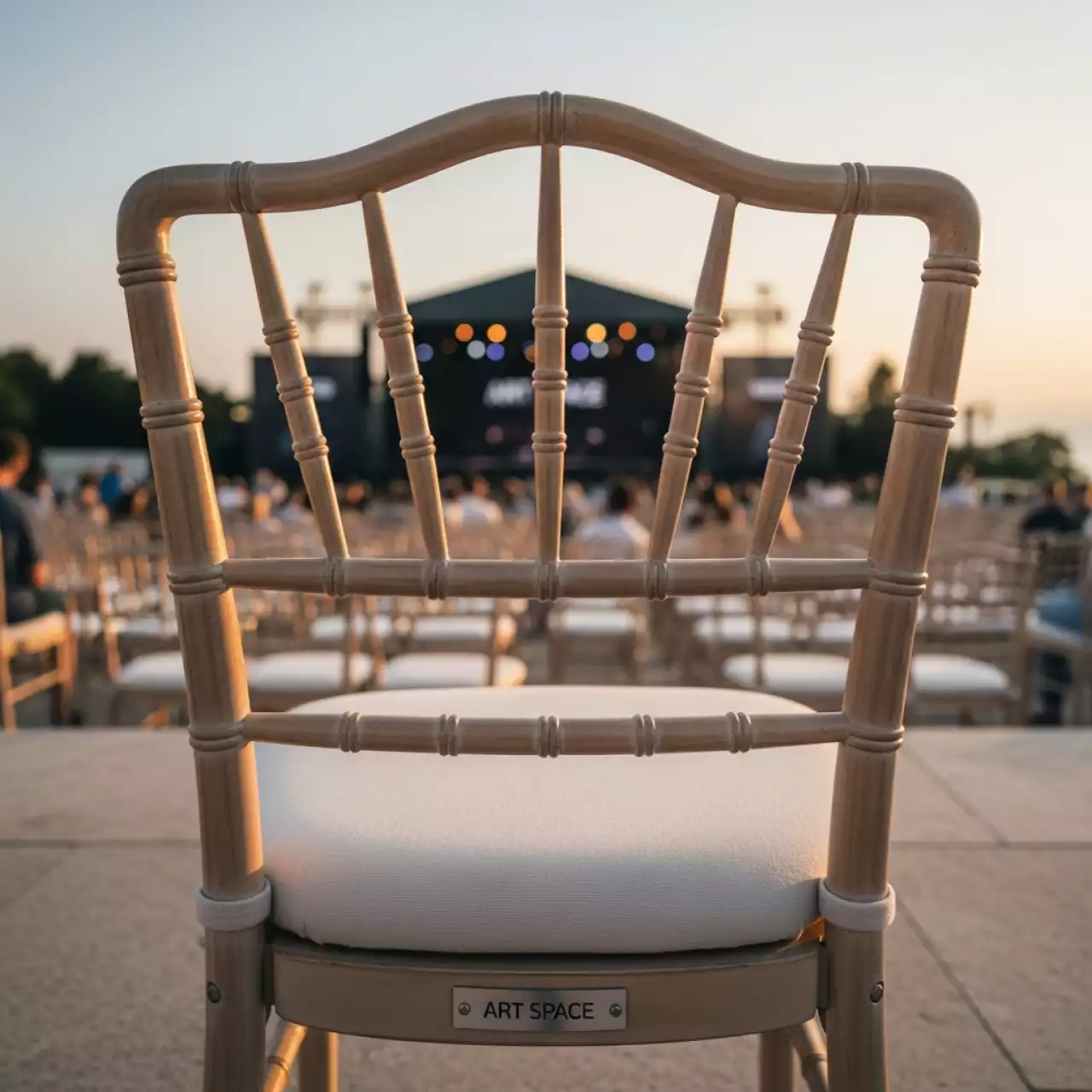 Аренда Стул Бэнбу бежевый в Гранд Отель Сочи — ART SPACE