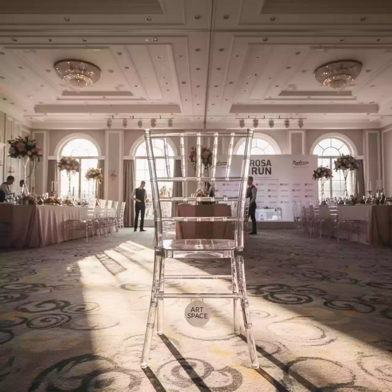 Аренда Стул Chiavari пластиковый прозрачный в отеле Radisson Lazurnaya — ART SPACE