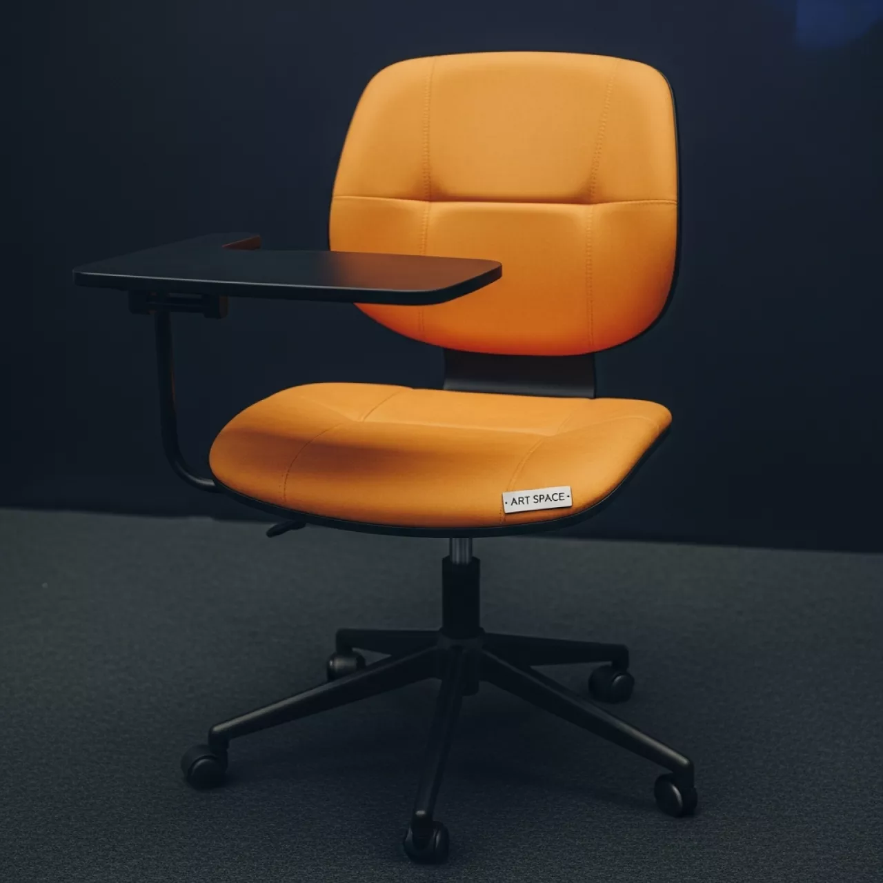 Аренда Стул College на крутящемся основании со столиком в ресторане «D.O.M» — ART SPACE