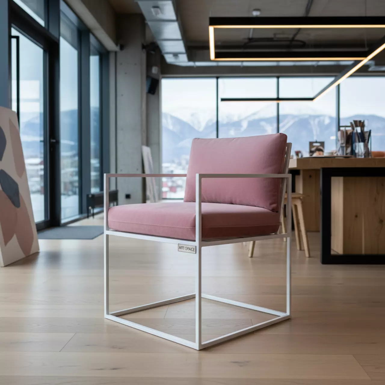 Аренда Стул ДОМИНГО белый с розовой бархатной подушкой в ресторане «Высота 5642» — ART SPACE