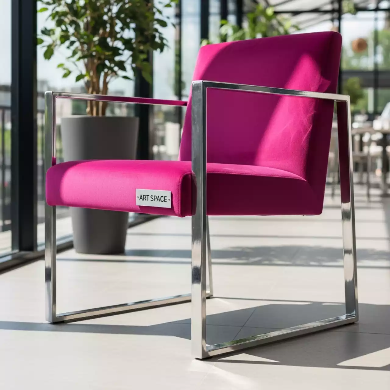 Аренда Стул ДЮПОН серебристый фуксия в ресторане «La Terrazza» — ART SPACE