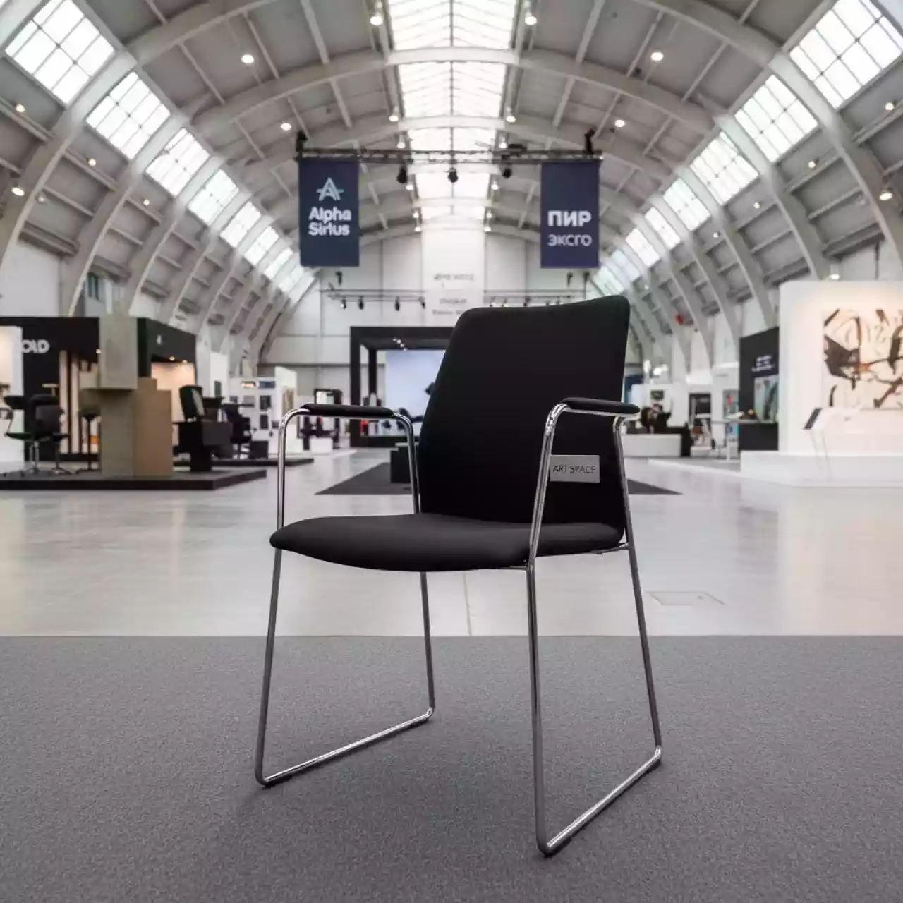 Аренда Стул Golf plus ткань черный в Alpha Sirius — ART SPACE